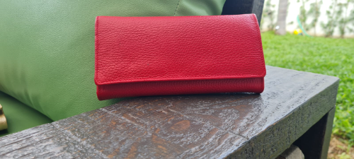 Piel Gunuina, From Colombia,  Monedero rojo